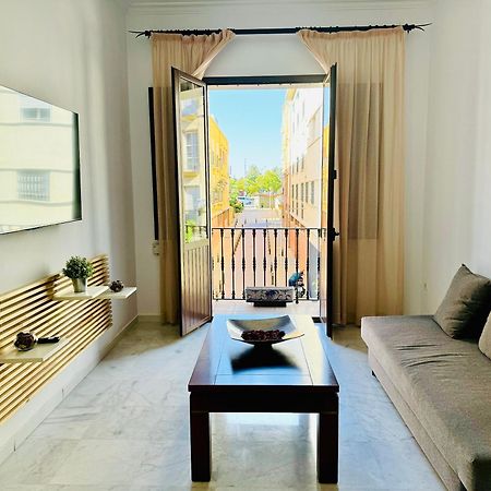Apartamento Con Balcon Castilla Triana เซบีญา ภายนอก รูปภาพ