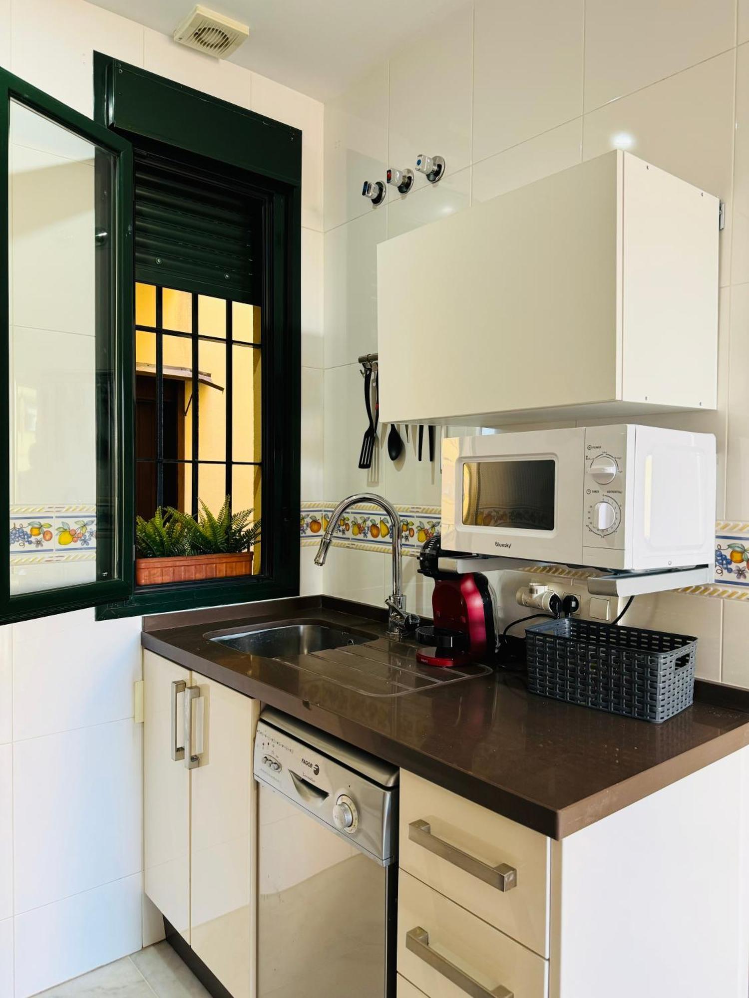 Apartamento Con Balcon Castilla Triana เซบีญา ภายนอก รูปภาพ
